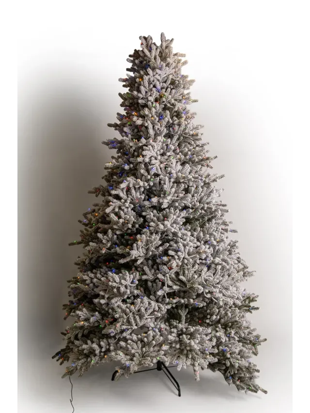 Brad artificial Greenland Light Snow 270 cm QC491, 1750 Ramuri 2D + 3D PE, Circumferinta Bazei 339 cm